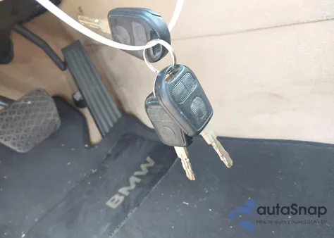 1997 BMW 528I z USA, uszkodzony, nr VIN WBADD6328VBW00067